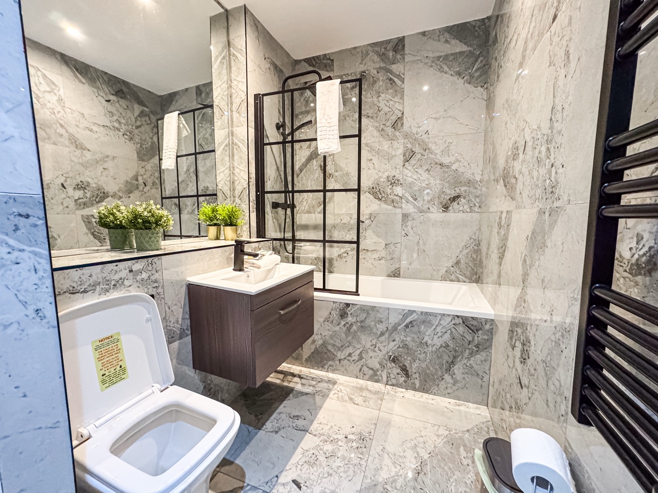 2 bed Apartment Turned 3 bed in Georgian Quarter